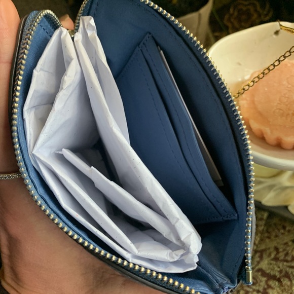 Authentic COACH Pebbled leather zip wristlet with Aquarius print - Picture 8 of 9